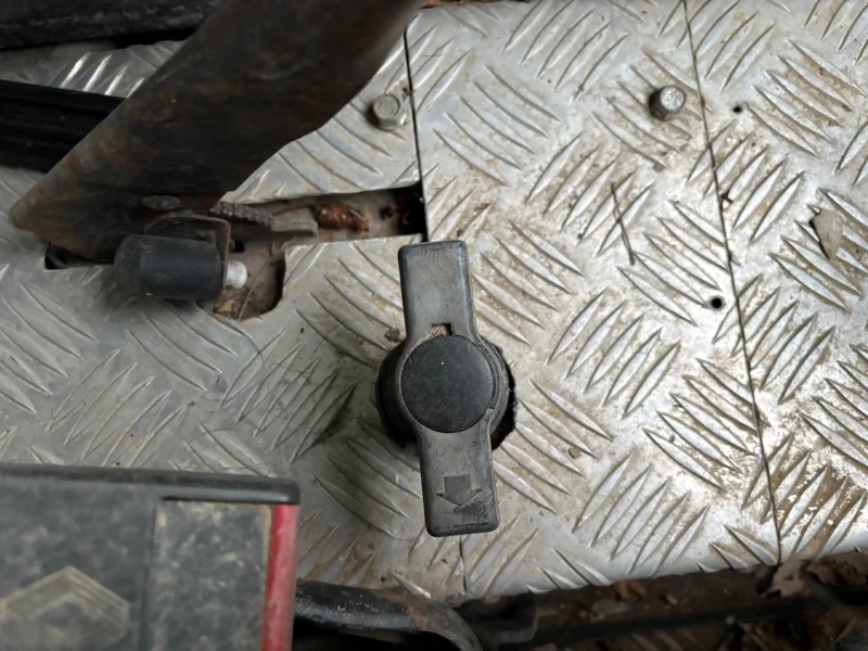 Suzuki Samurai 1.0 Блокаж На Задния Диф, снимка 4 - Автомобили и джипове - 52190585