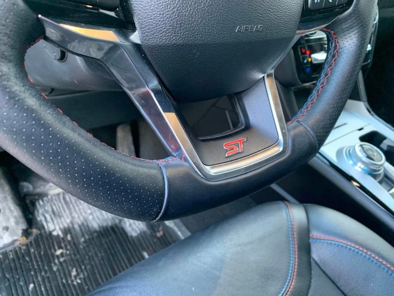 Ford Explorer * ST * CARFAX * БЕЗ ПЪРВОНАЧАЛНА ВНОСКА, снимка 14 - Автомобили и джипове - 53166052