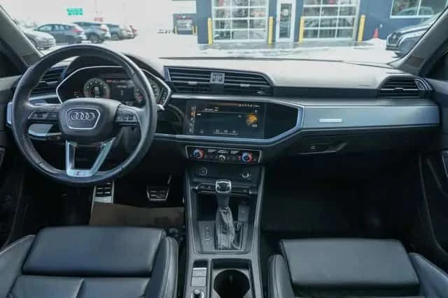 Audi Q3 * Technik 45 | S Line | Quattro | БЕЗ ИНЦИДЕНТИ, снимка 15 - Автомобили и джипове - 54431423