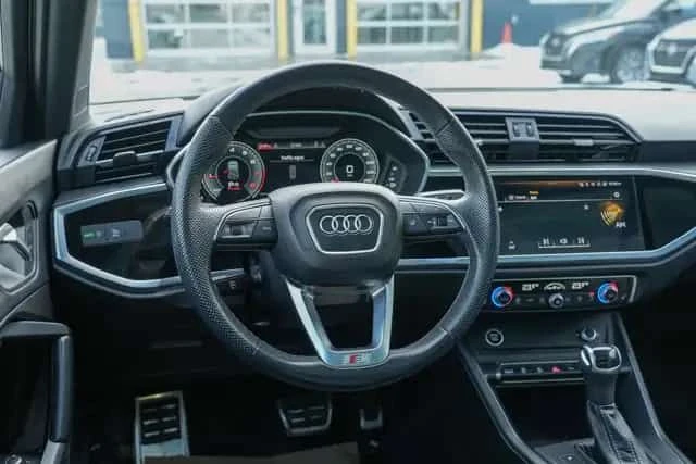 Audi Q3 * Technik 45 | S Line | Quattro | БЕЗ ИНЦИДЕНТИ, снимка 14 - Автомобили и джипове - 54431423