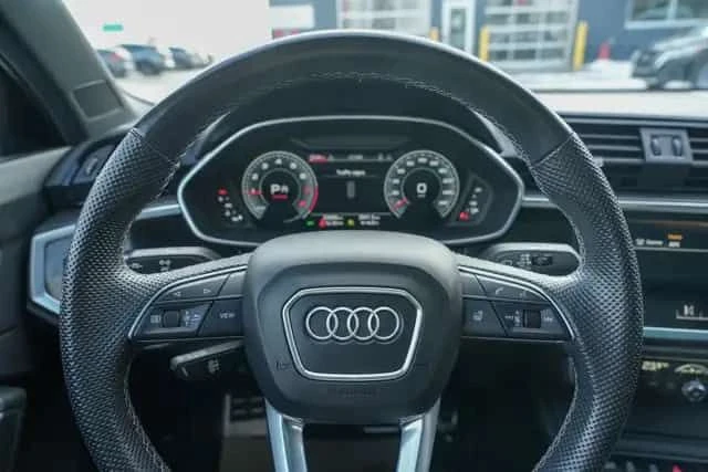 Audi Q3 * Technik 45 | S Line | Quattro | БЕЗ ИНЦИДЕНТИ, снимка 9 - Автомобили и джипове - 54431423