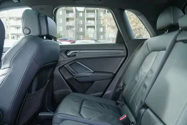 Audi Q3 * Technik 45 | S Line | Quattro | БЕЗ ИНЦИДЕНТИ, снимка 13 - Автомобили и джипове - 54431423