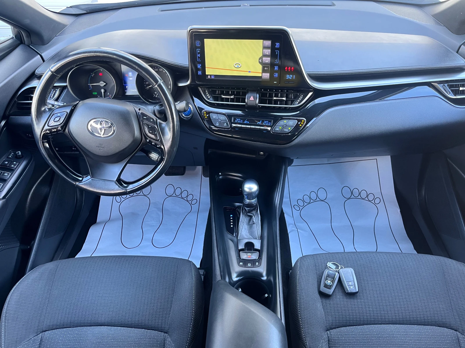 Toyota C-HR 1.8Hybrid Camera / Navi - изображение 8