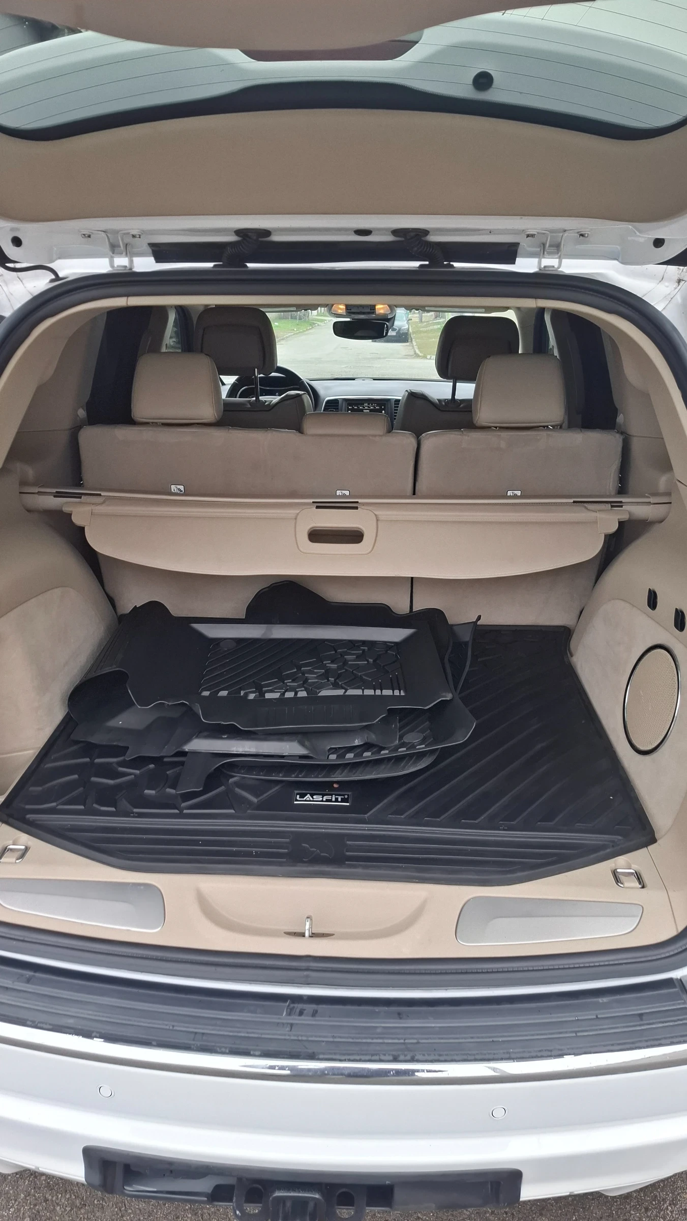 Jeep Grand cherokee 5.7 HEMI OVERLAND, снимка 10 - Автомобили и джипове - 53719488