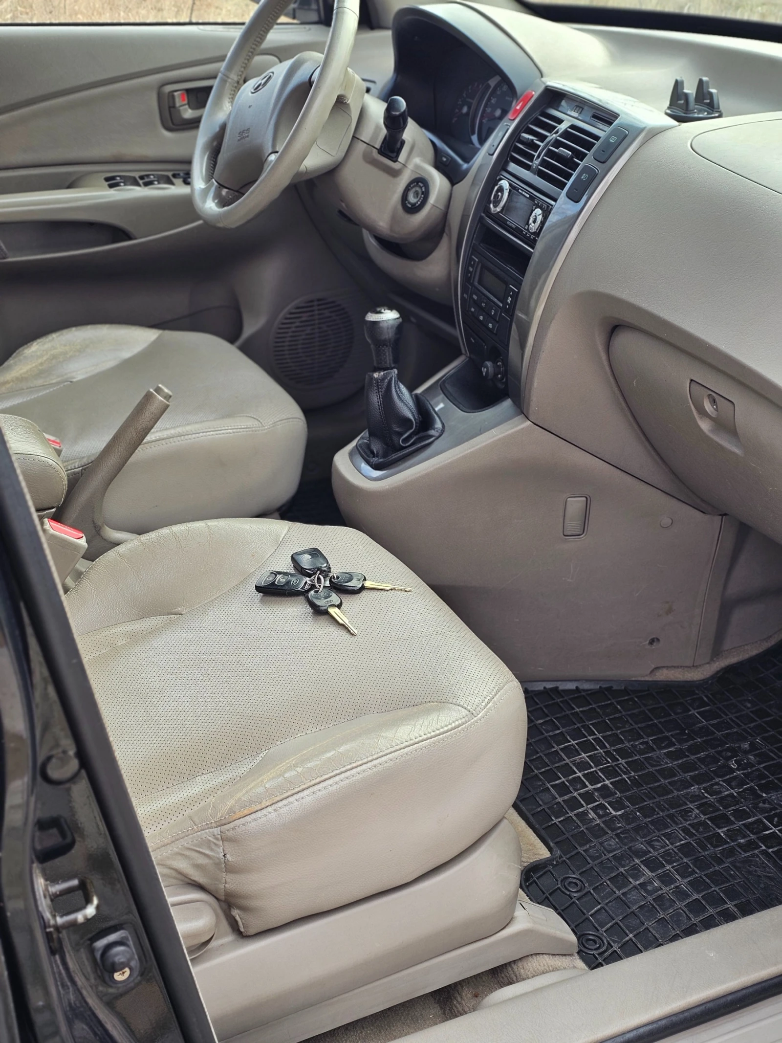 Hyundai Tucson, снимка 8 - Автомобили и джипове - 53870012