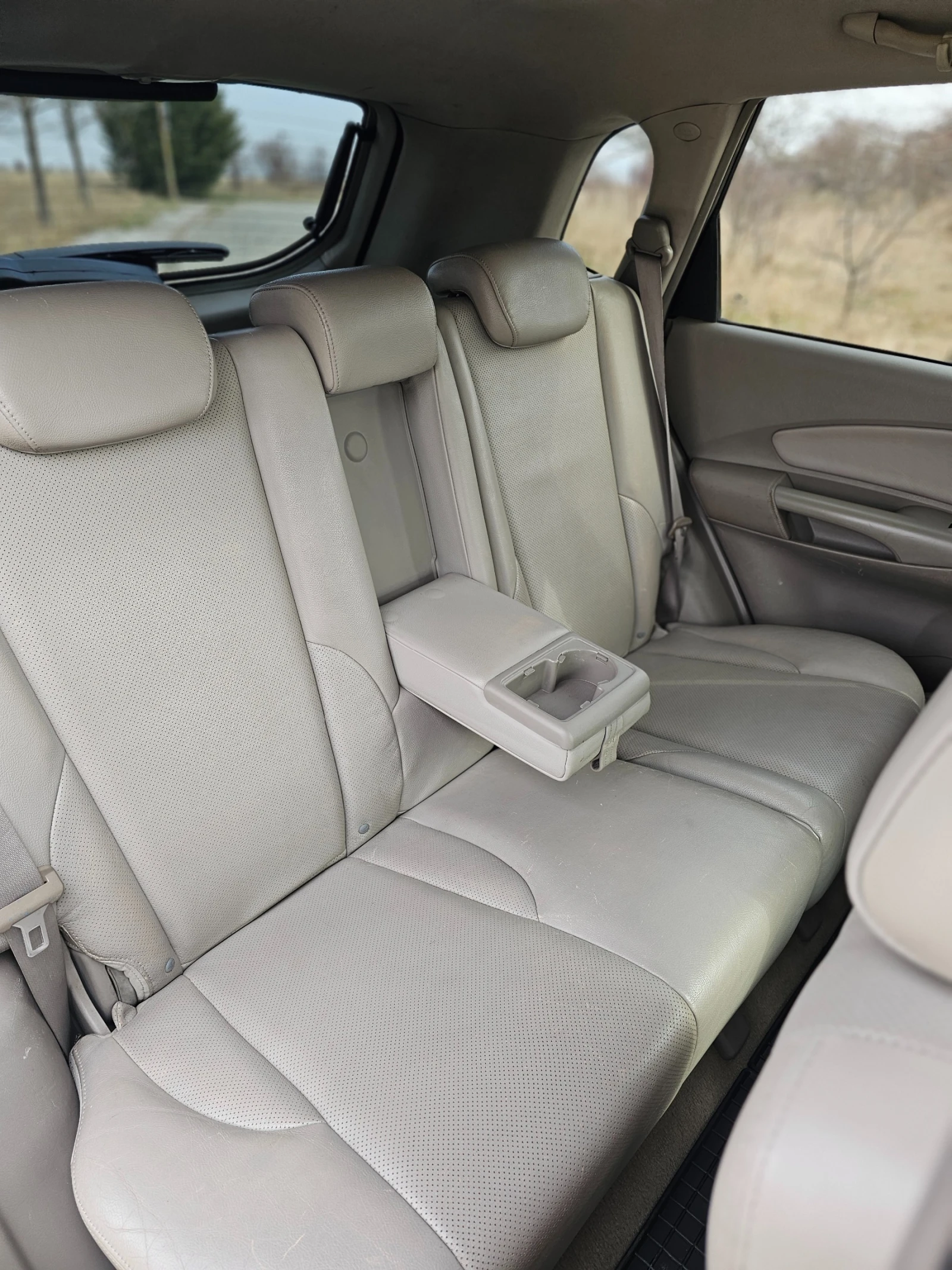 Hyundai Tucson, снимка 14 - Автомобили и джипове - 53870012