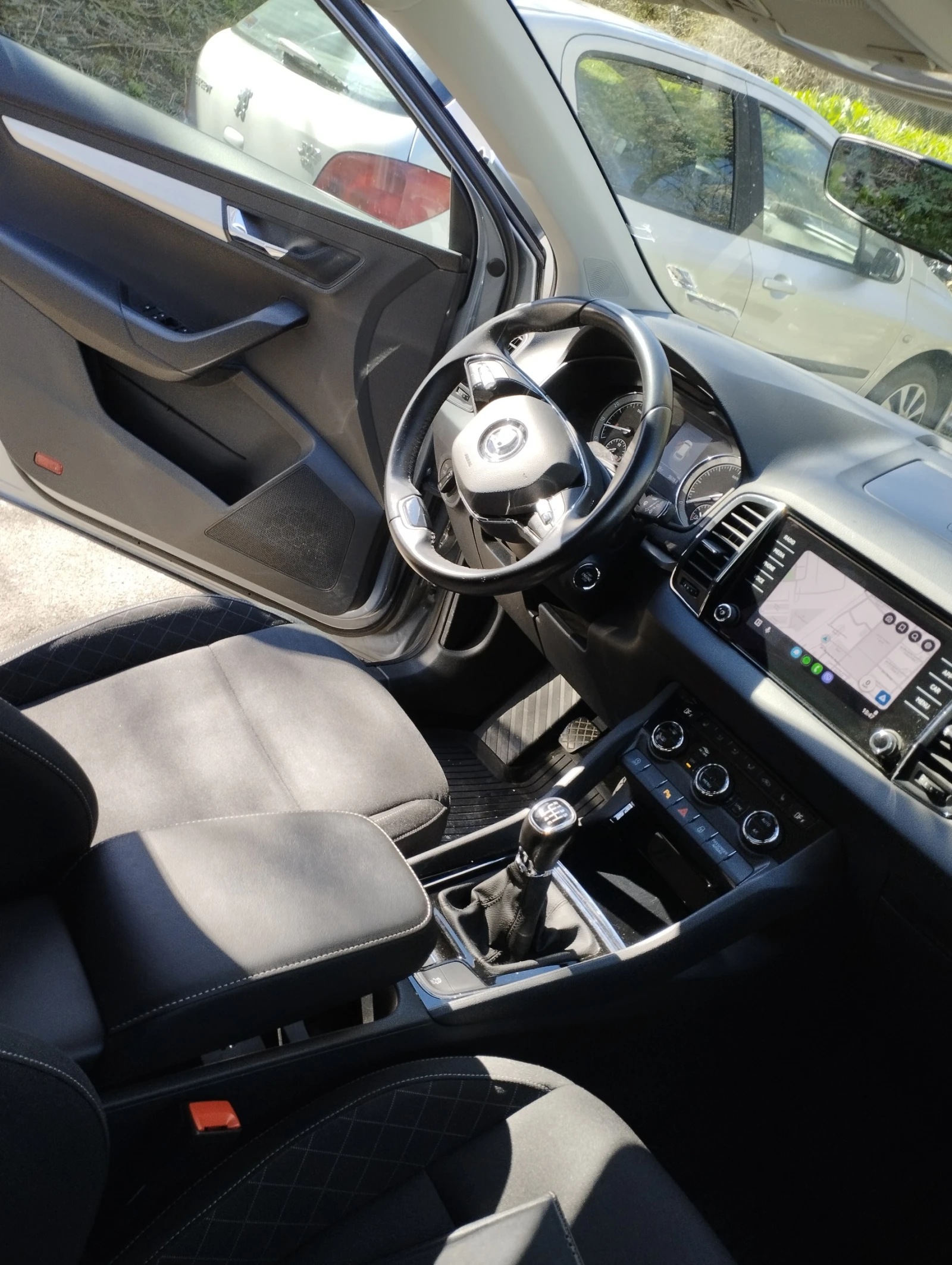 Skoda Karoq В гаранция е, снимка 4 - Автомобили и джипове - 54102057