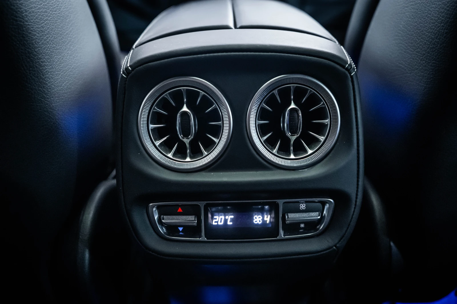Mercedes-Benz G 63 AMG 4M AMG* Night* Pano* Burm, снимка 16 - Автомобили и джипове - 54520635