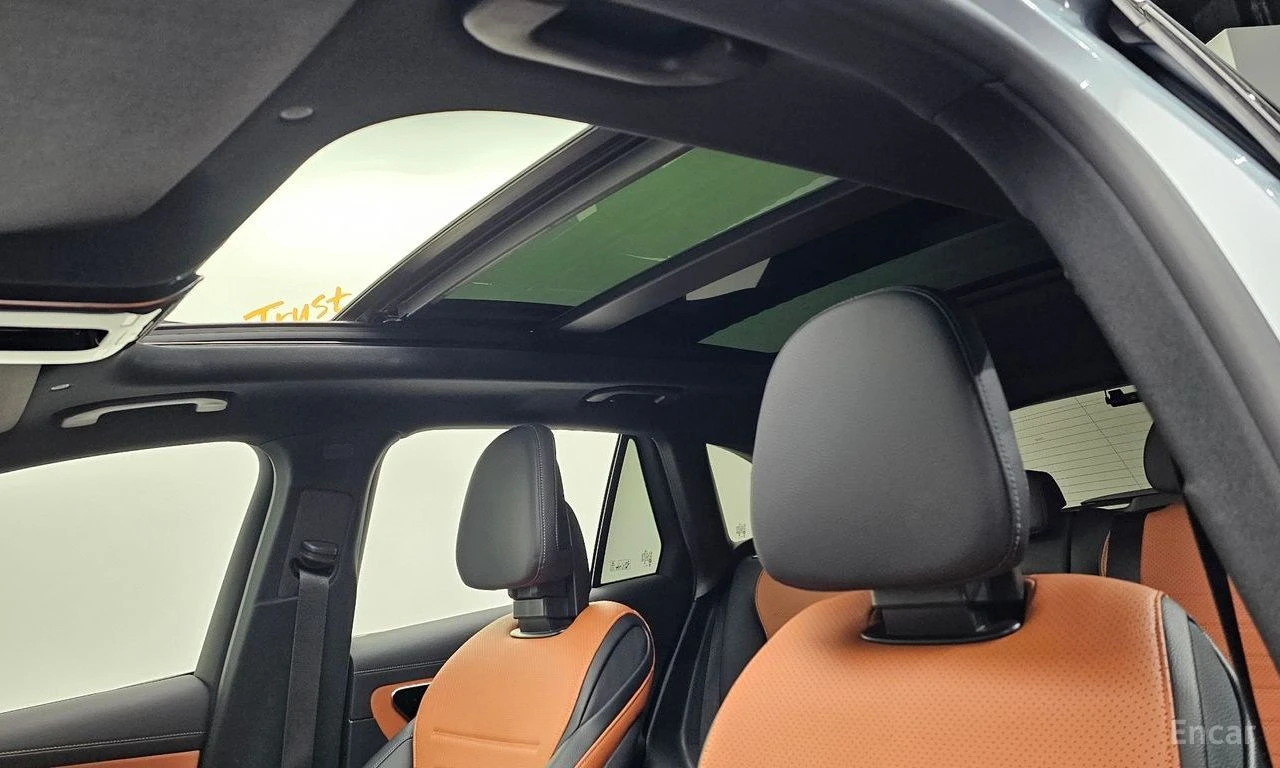 Mercedes-Benz GLC 300 4MATIC AMG PACK* BURMESTER* 360 CAM* HEAD-UP* , снимка 12 - Автомобили и джипове - 54827529