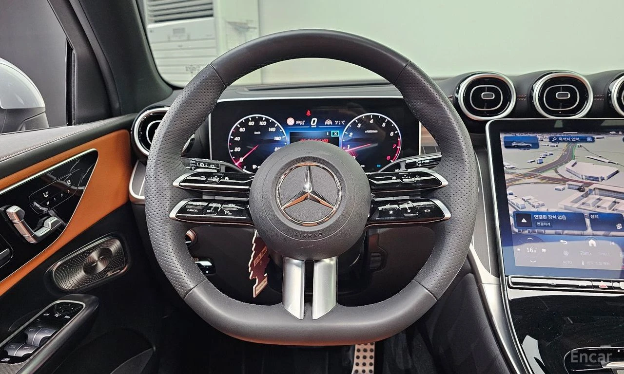 Mercedes-Benz GLC 300 4MATIC AMG PACK* BURMESTER* 360 CAM* HEAD-UP* , снимка 9 - Автомобили и джипове - 54827529