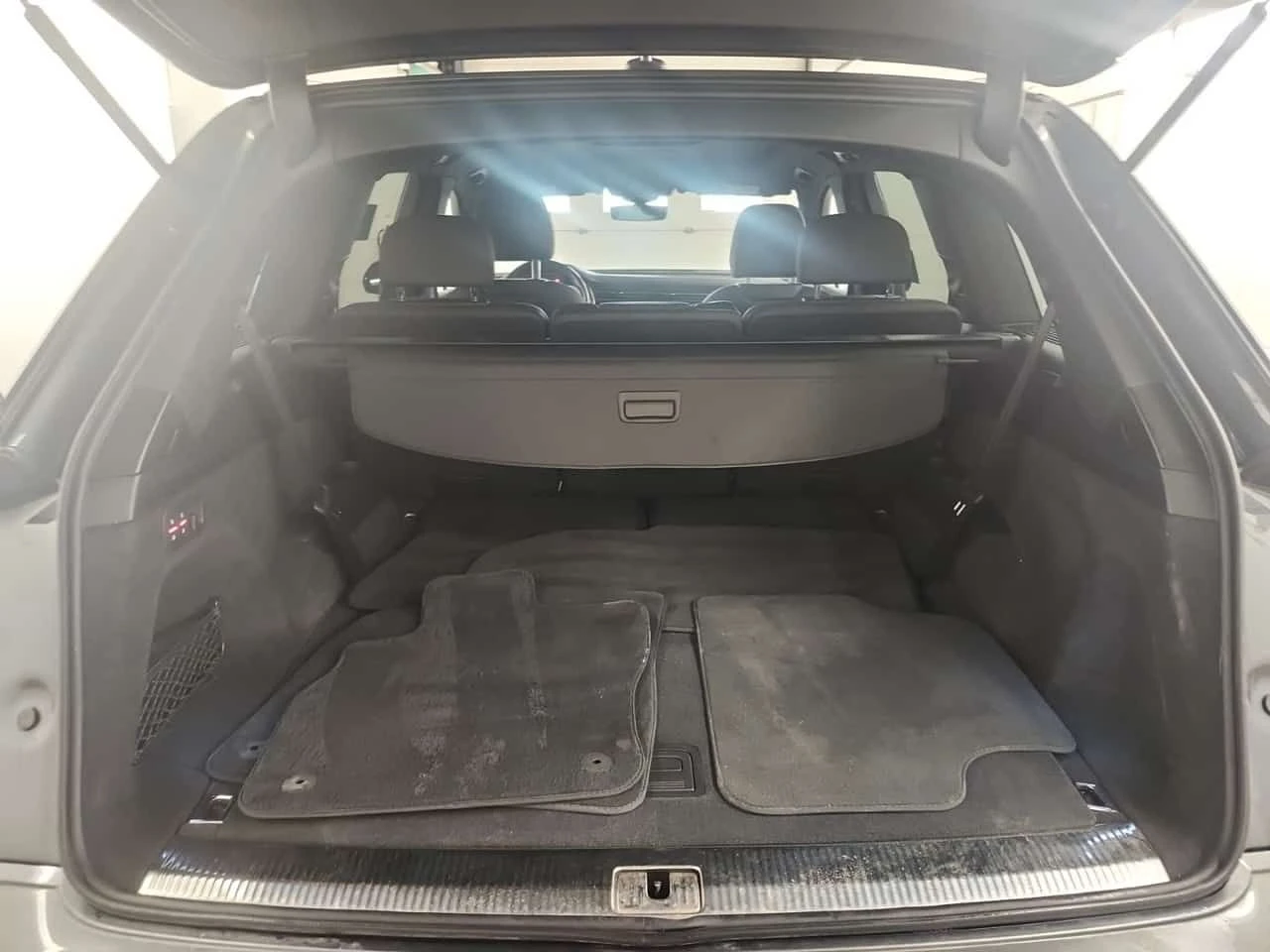 Audi Q7 * PROGRESSIV * CARFAX * Един собственик * От VW * , снимка 14 - Автомобили и джипове - 54856009