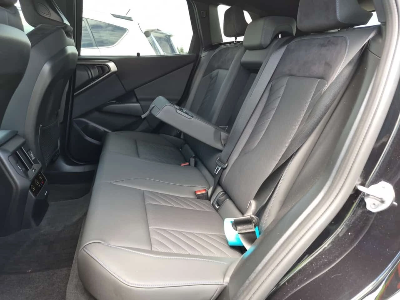 BMW X3 M50 xDrive  CARFAX | Mobile.bg � ����������� 4