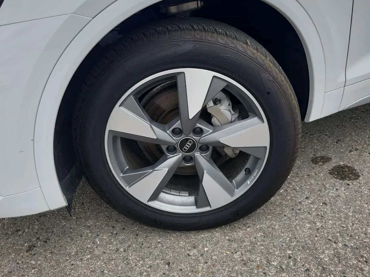 Audi Q5 * 45 Tfsi Quattro Komfort * CARFAX * БЕЗ ПЪРВОНАЧА, снимка 4 - Автомобили и джипове - 55394434