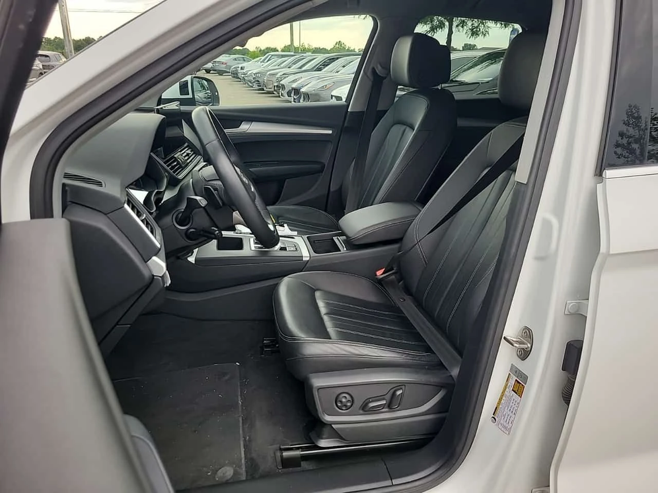 Audi Q5 * 45 Tfsi Quattro Komfort * CARFAX * БЕЗ ПЪРВОНАЧА, снимка 3 - Автомобили и джипове - 55394434