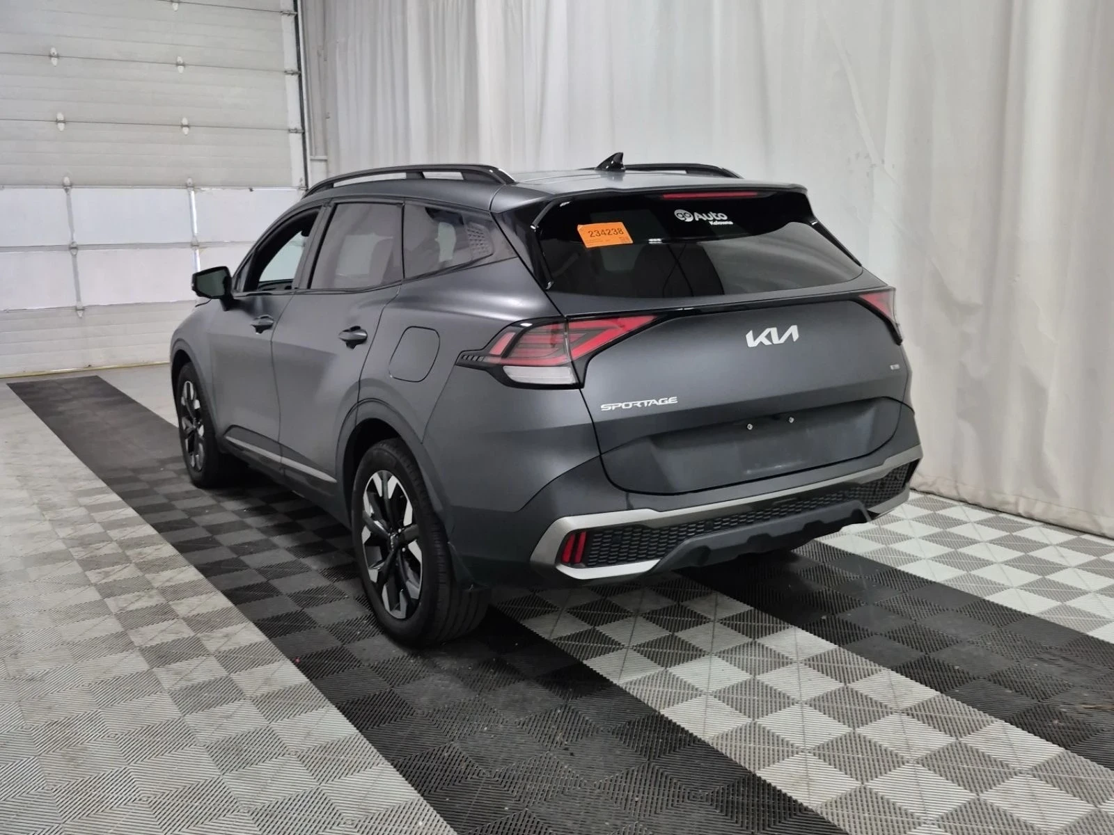 Kia Sportage X-LINE LIMITED* Pano* 360* H&K* 4X4Обдух* , снимка 6 - Автомобили и джипове - 56048460