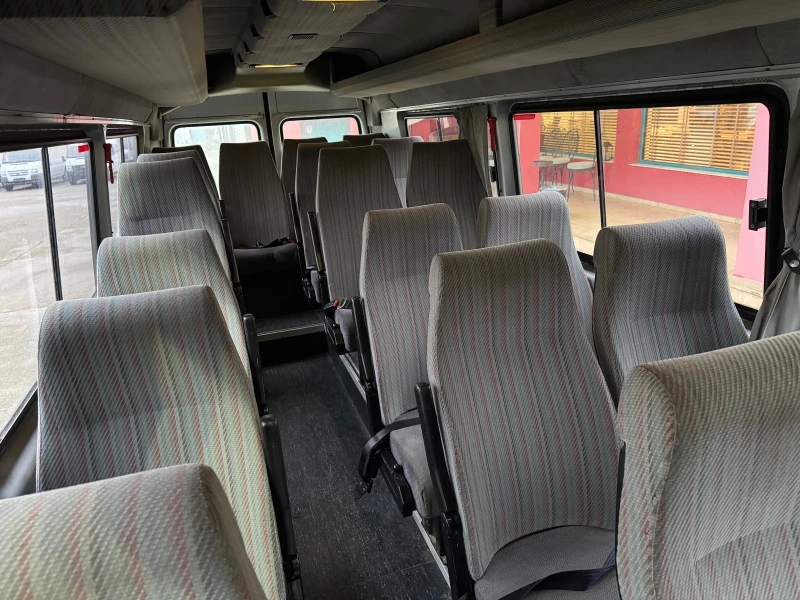 Mercedes-Benz Sprinter 413 CDI* MAXI* 2xКлиматик* Печка* Ел.врата* 20 места, снимка 7 - Бусове и автобуси - 52564578