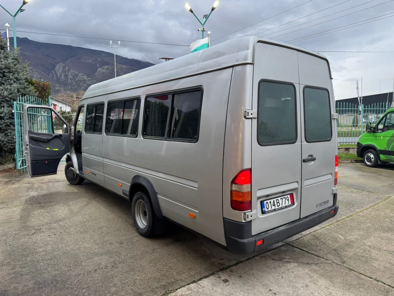 Mercedes-Benz Sprinter 413 CDI* MAXI* 2xКлиматик* Печка* Ел.врата* 20 места, снимка 11 - Бусове и автобуси - 52564578