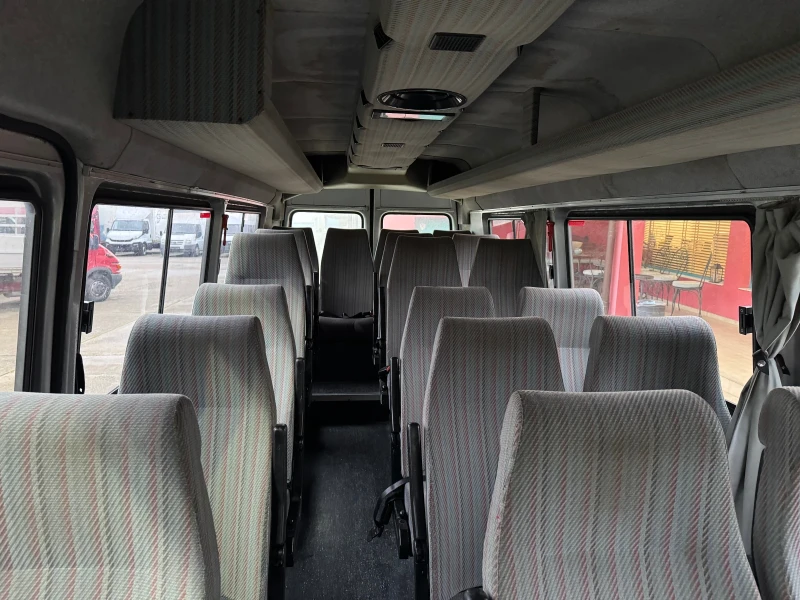 Mercedes-Benz Sprinter 413 CDI* MAXI* 2xКлиматик* Печка* Ел.врата* 20 места, снимка 10 - Бусове и автобуси - 52564578