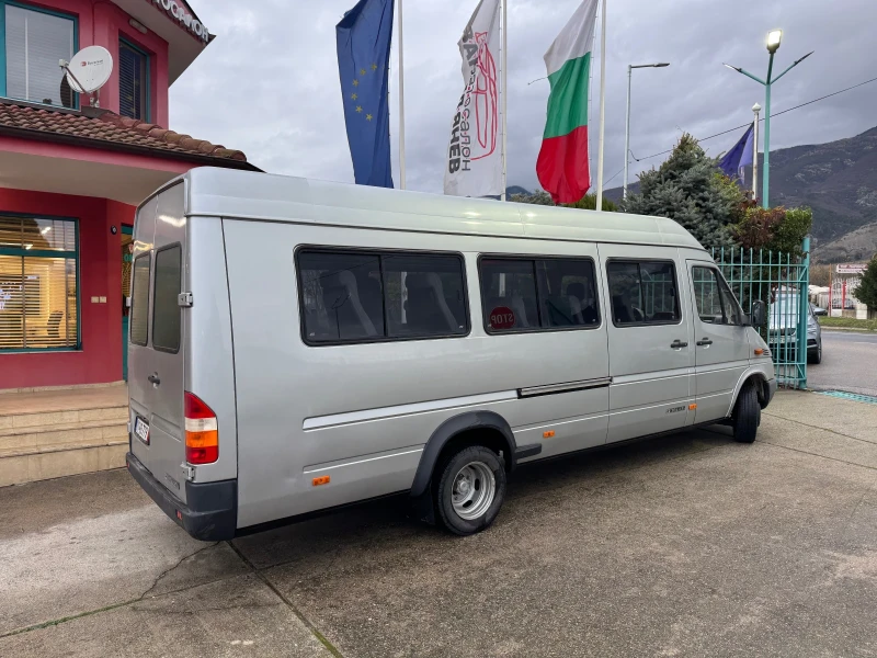Mercedes-Benz Sprinter 413 CDI* MAXI* 2xКлиматик* Печка* Ел.врата* 20 места, снимка 13 - Бусове и автобуси - 52564578