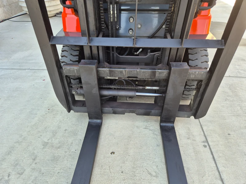 Електрокар Toyota * ИЗРАВНИТЕЛ* НОВА БАТЕРИЯ* КАТО НОВ* НАЛИЧЕН* , снимка 9 - Индустриална техника - 51109365