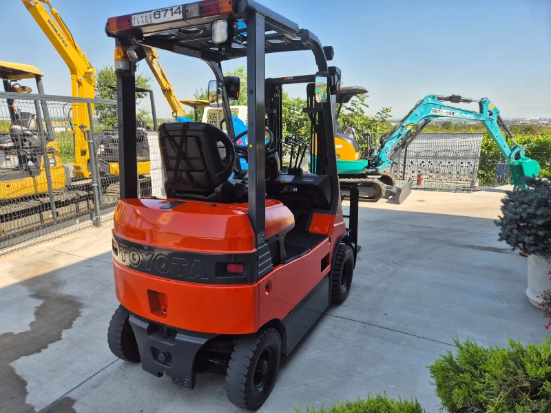 Електрокар Toyota * ИЗРАВНИТЕЛ* НОВА БАТЕРИЯ* КАТО НОВ* НАЛИЧЕН* , снимка 5 - Индустриална техника - 51109365