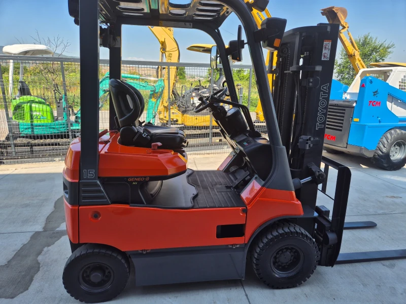 Електрокар Toyota * ИЗРАВНИТЕЛ* НОВА БАТЕРИЯ* КАТО НОВ* НАЛИЧЕН* , снимка 6 - Индустриална техника - 51109365