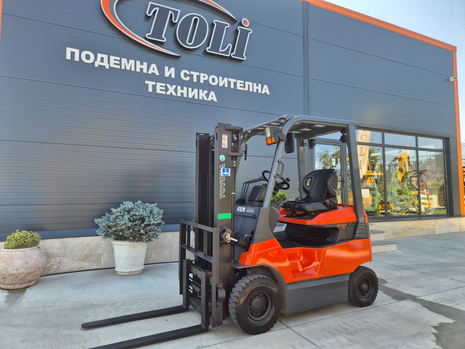 Електрокар Toyota * ИЗРАВНИТЕЛ* НОВА БАТЕРИЯ* КАТО НОВ* НАЛИЧЕН* , снимка 1