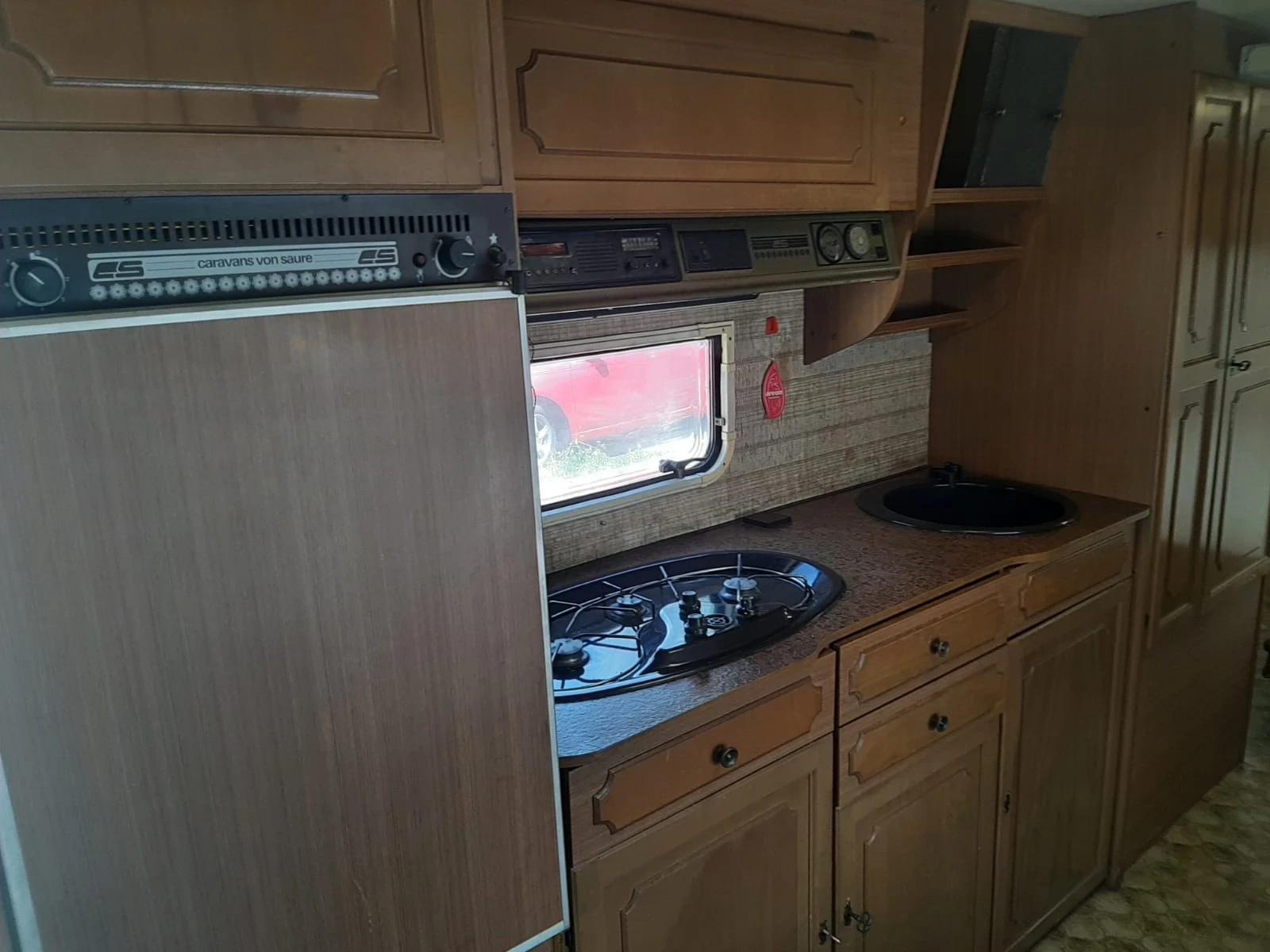 Каравана LMC * King size bed* , снимка 10 - Каравани и кемпери - 54959894