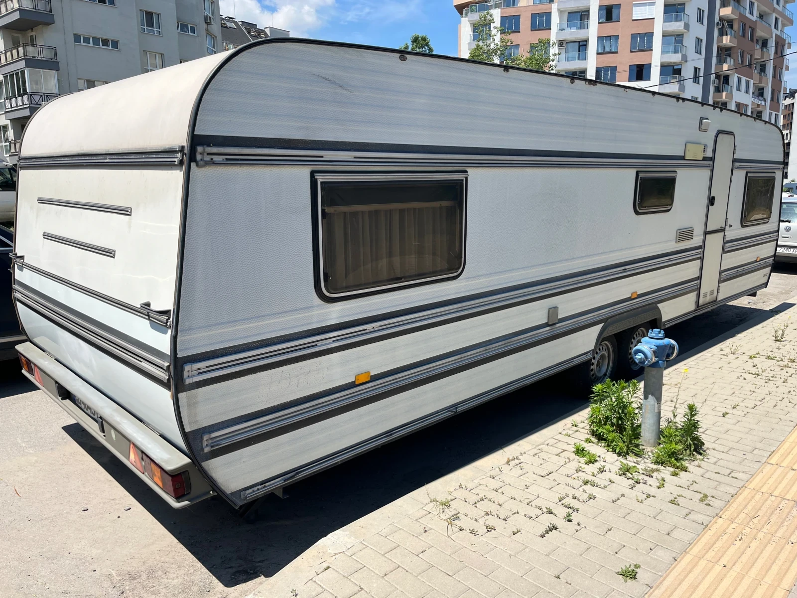 Каравана LMC * King size bed* , снимка 2 - Каравани и кемпери - 54959894