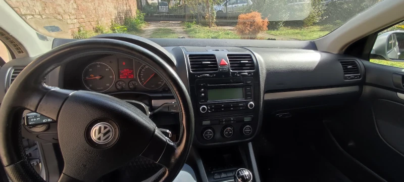 VW Jetta 1.9, снимка 9 - Автомобили и джипове - 47510370