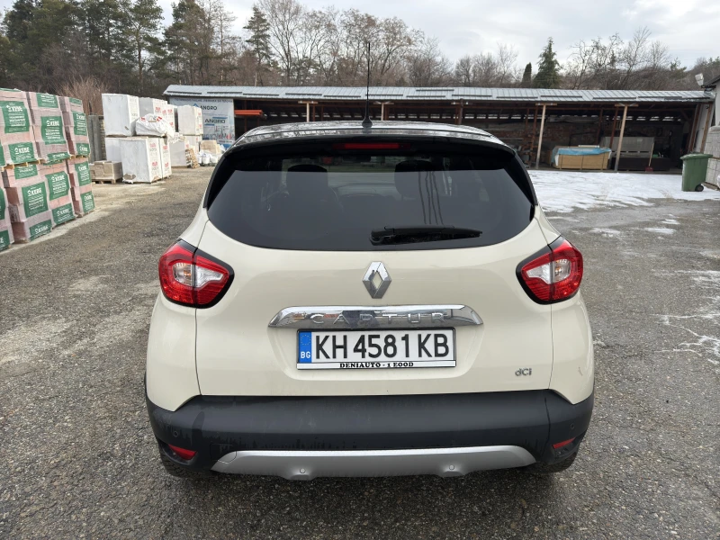 Renault Captur 1.5 dCi, снимка 6 - Автомобили и джипове - 48585024