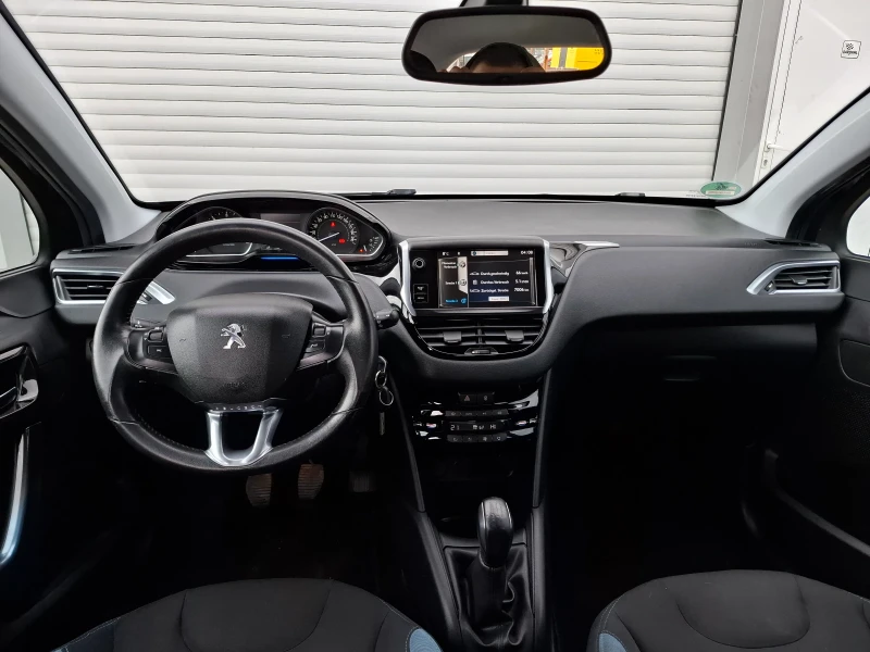 Peugeot 208 1.4HDI NAVI, снимка 8 - Автомобили и джипове - 49350108