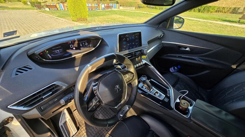Peugeot 3008 Масаж, камера, подгрев, следене лента, дистроник, снимка 9 - Автомобили и джипове - 52324402
