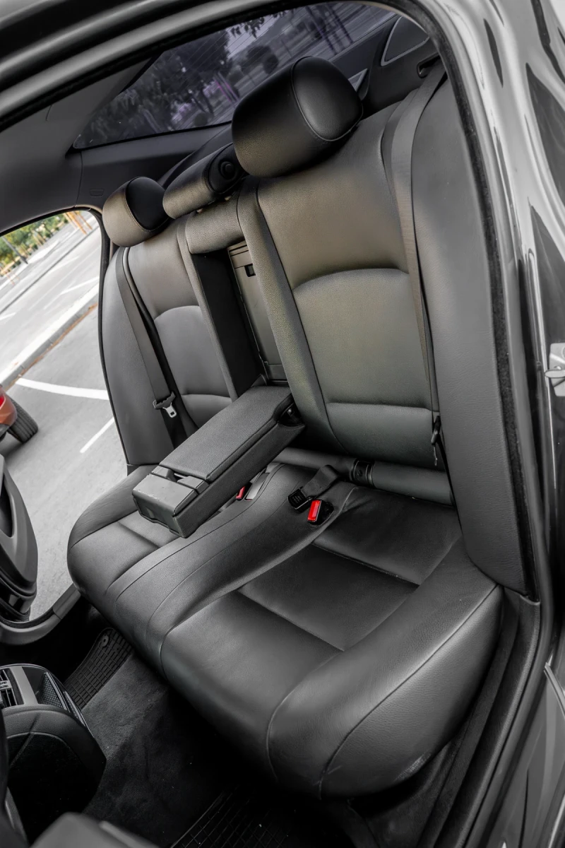 BMW 530 D X-Drive | M-Paket | Сменени Вериги | Лизинг, снимка 10 - Автомобили и джипове - 52398894