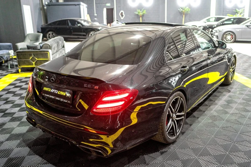 Mercedes-Benz E 63 AMG FULL CARBON BLACK EDITION ПАНОРАМА ЛИЗИНГ 100%, снимка 10 - Автомобили и джипове - 52529704