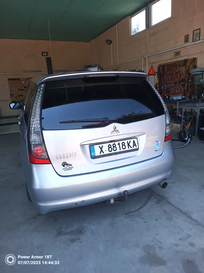 Mitsubishi Grandis, снимка 3 - Автомобили и джипове - 52558293