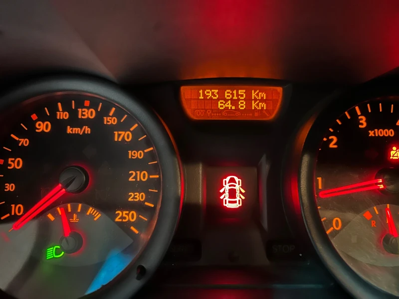 Renault Megane 2003, снимка 10 - Автомобили и джипове - 52859933