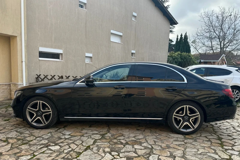 Mercedes-Benz E 220 Digital Ambient 9G, снимка 4 - Автомобили и джипове - 52877212
