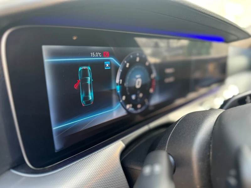 Mercedes-Benz E 220 Digital Ambient 9G, снимка 8 - Автомобили и джипове - 52877212
