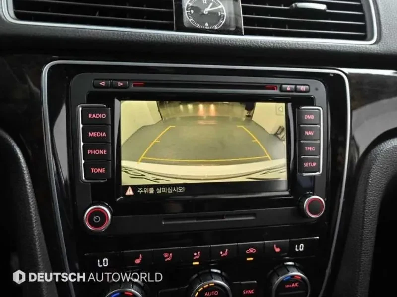 VW Passat 2.0 TDI, снимка 15 - Автомобили и джипове - 54298613