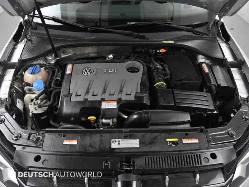 VW Passat 2.0 TDI, снимка 6 - Автомобили и джипове - 54298613