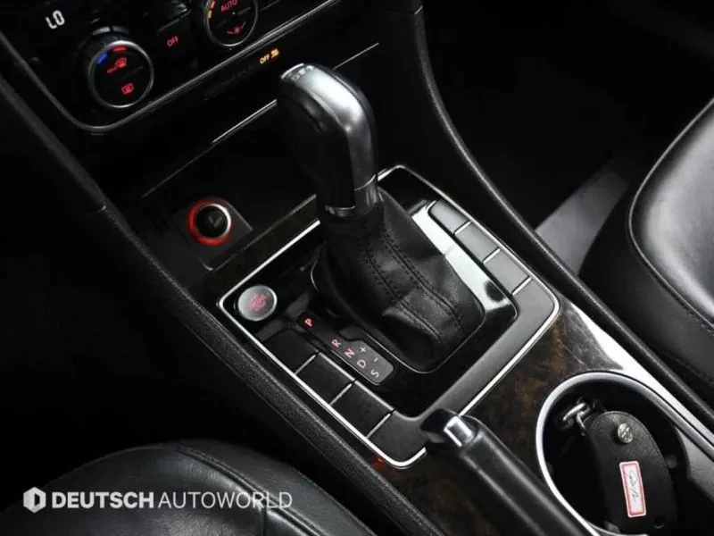 VW Passat 2.0 TDI, снимка 9 - Автомобили и джипове - 54298613