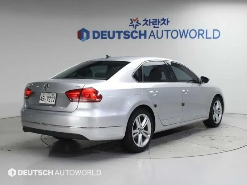 VW Passat 2.0 TDI, снимка 2 - Автомобили и джипове - 54298613