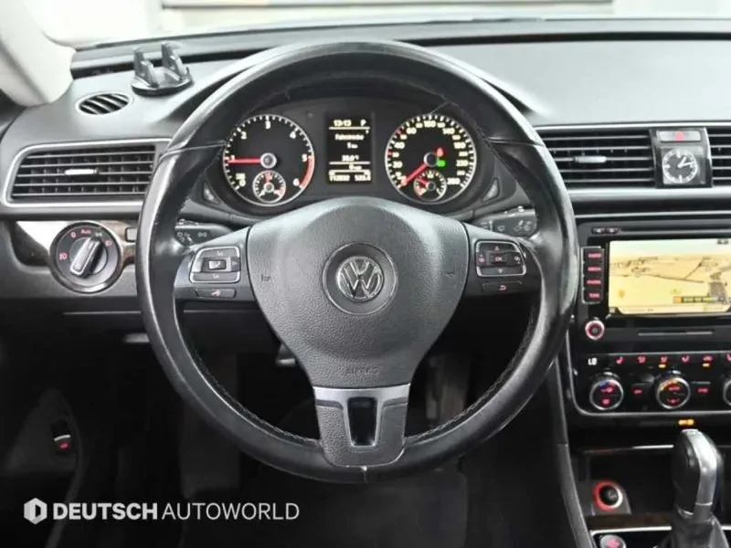 VW Passat 2.0 TDI, снимка 13 - Автомобили и джипове - 54298613