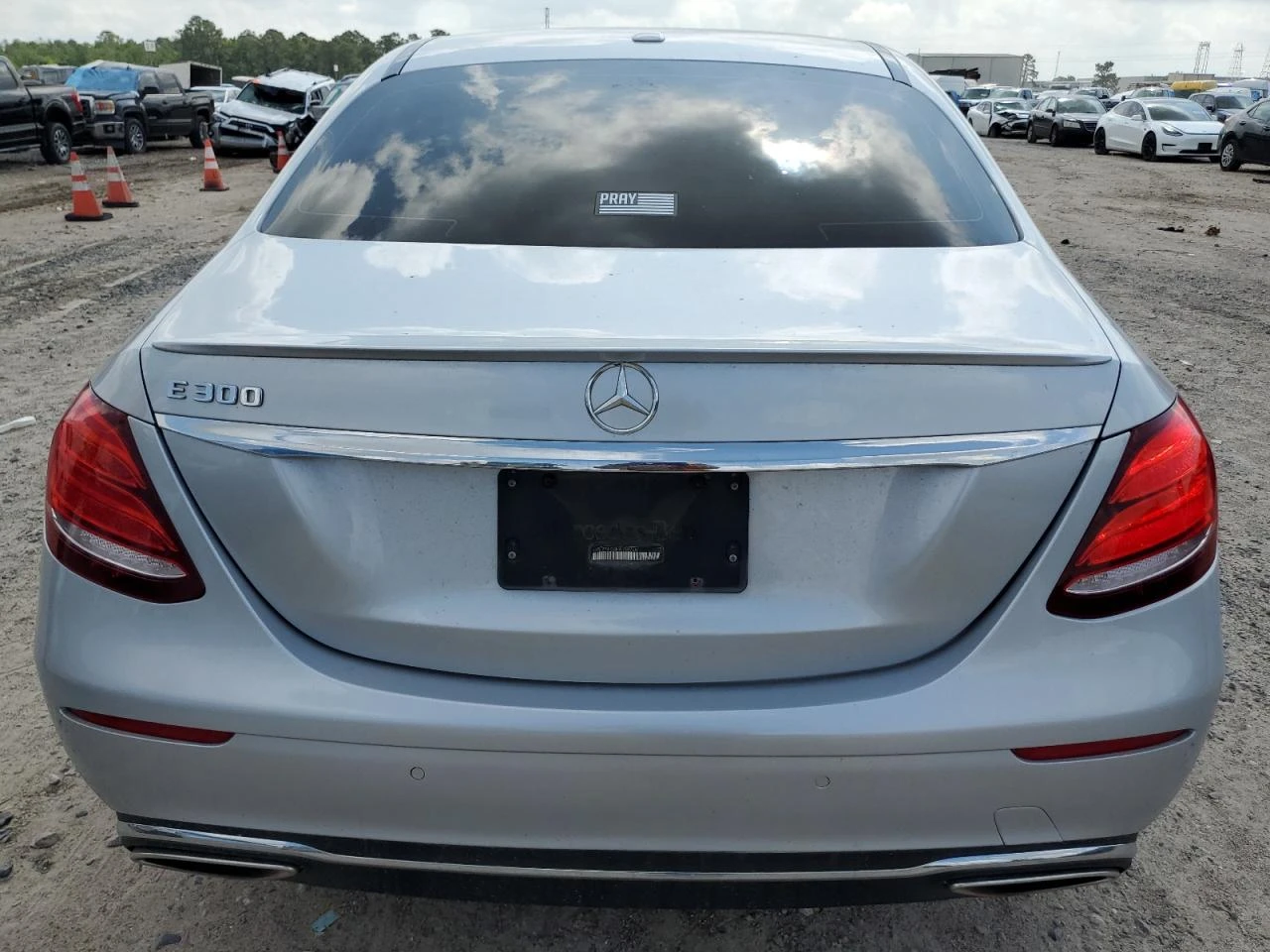 Mercedes-Benz E 300 9G-TRONIC/BURMESTER/М ТОЧКА/КАМЕРА/ПЪЛНА СЕРВИЗНА! - изображение 5