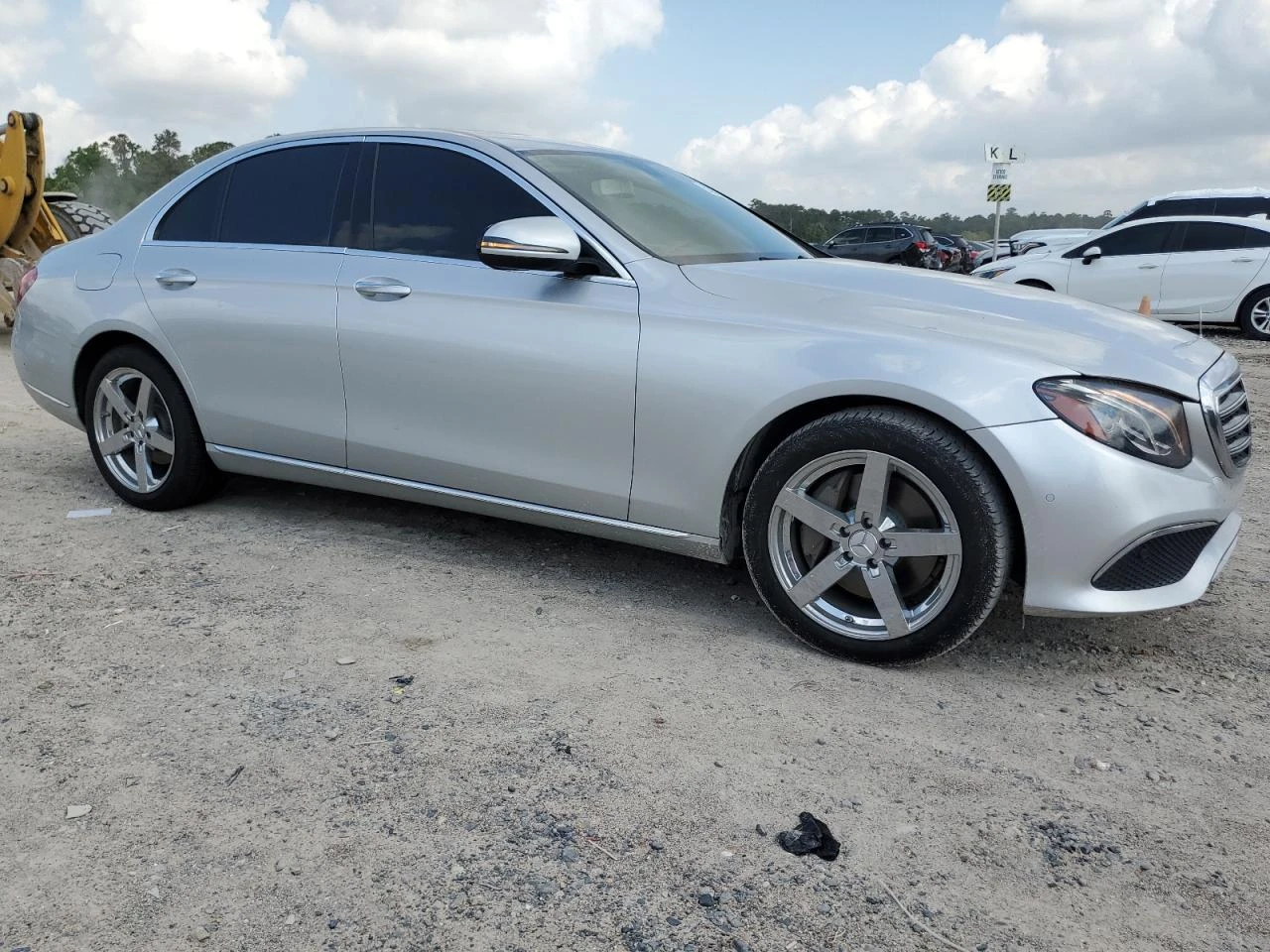 Mercedes-Benz E 300 9G-TRONIC/BURMESTER/М ТОЧКА/КАМЕРА/ПЪЛНА СЕРВИЗНА! - изображение 3