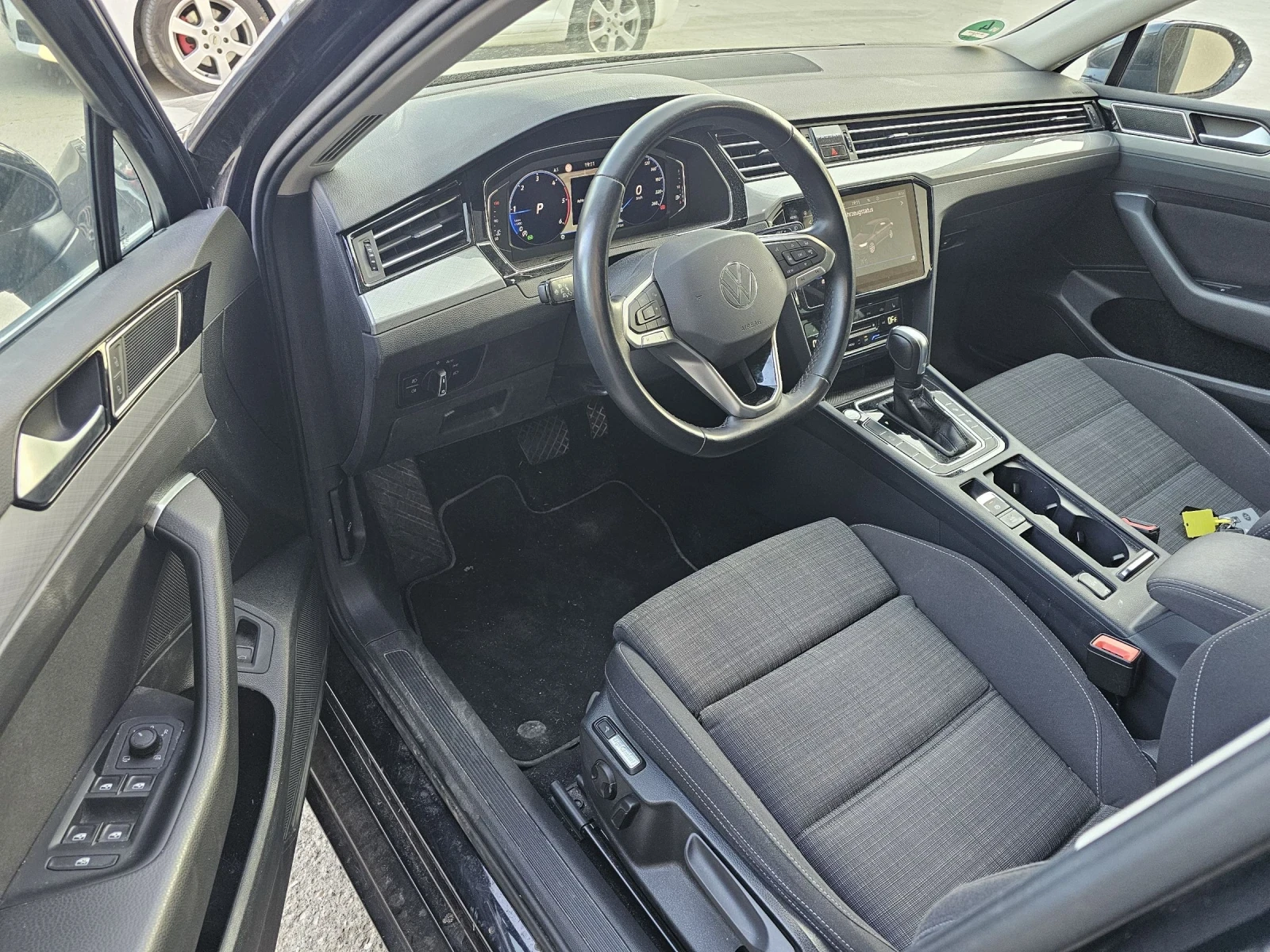 VW Passat 2.0TDI LED-Matrix Digital Cockpit - изображение 4