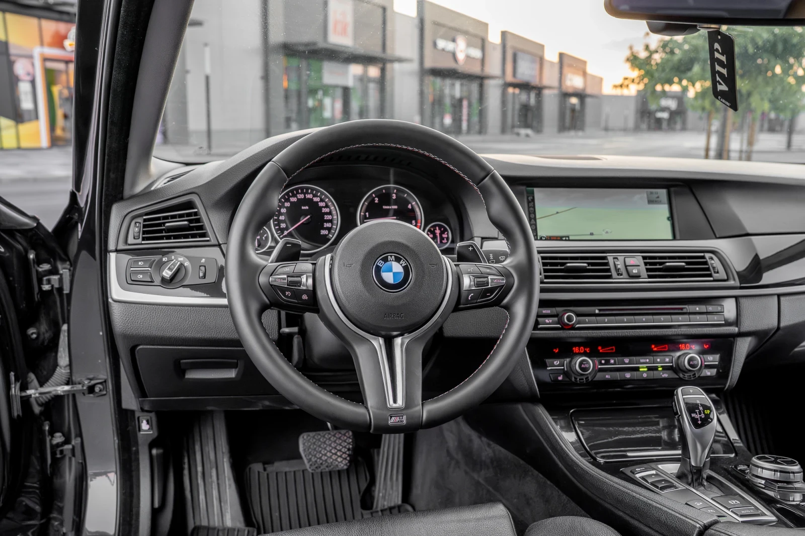BMW 530 D X-Drive | M-Paket |   |  | Mobile.bg   12