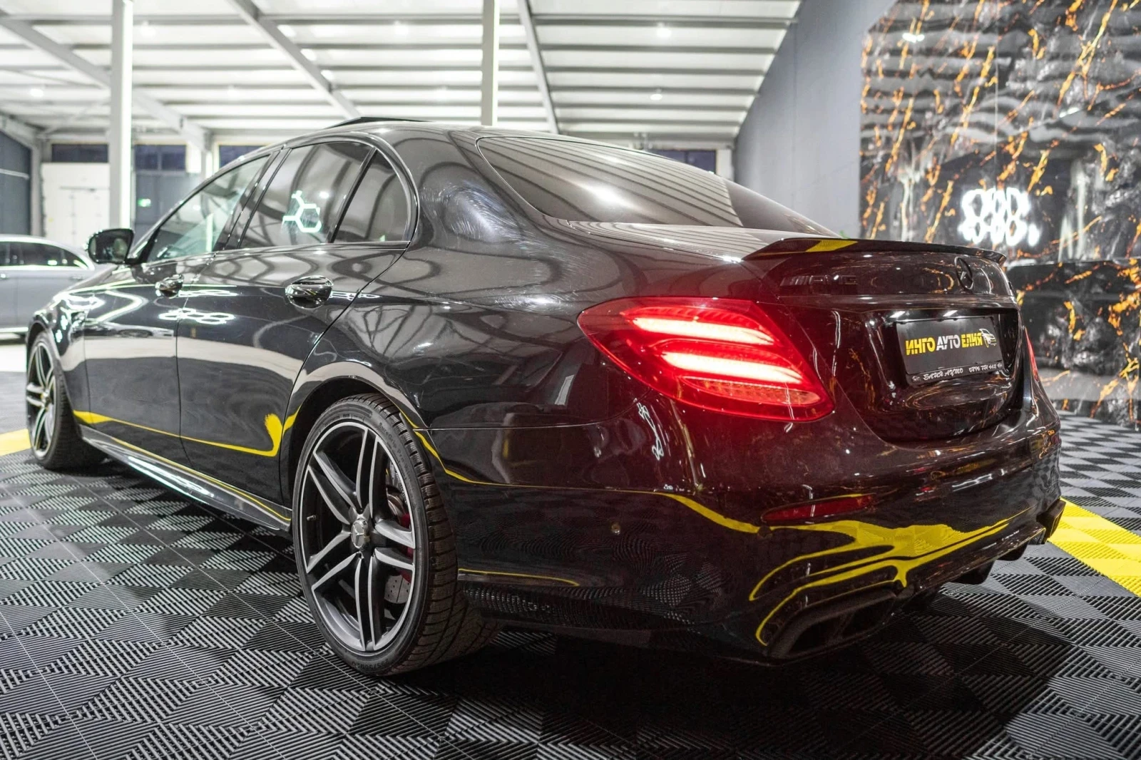 Mercedes-Benz E 63 AMG FULL CARBON BLACK EDITION ПАНОРАМА ЛИЗИНГ 100% - изображение 6