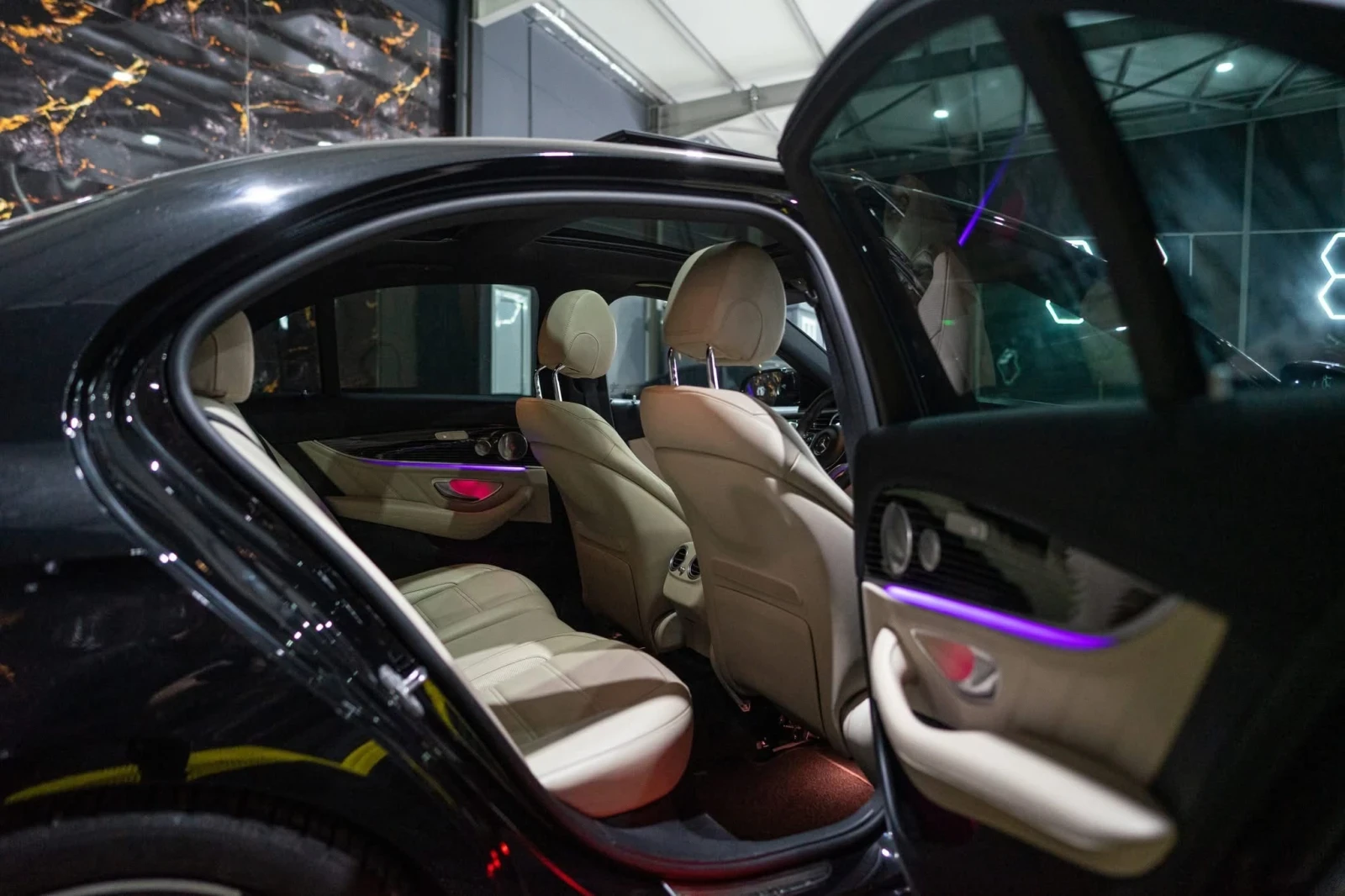 Mercedes-Benz E 63 AMG FULL CARBON BLACK EDITION   100% | Mobile.bg   15